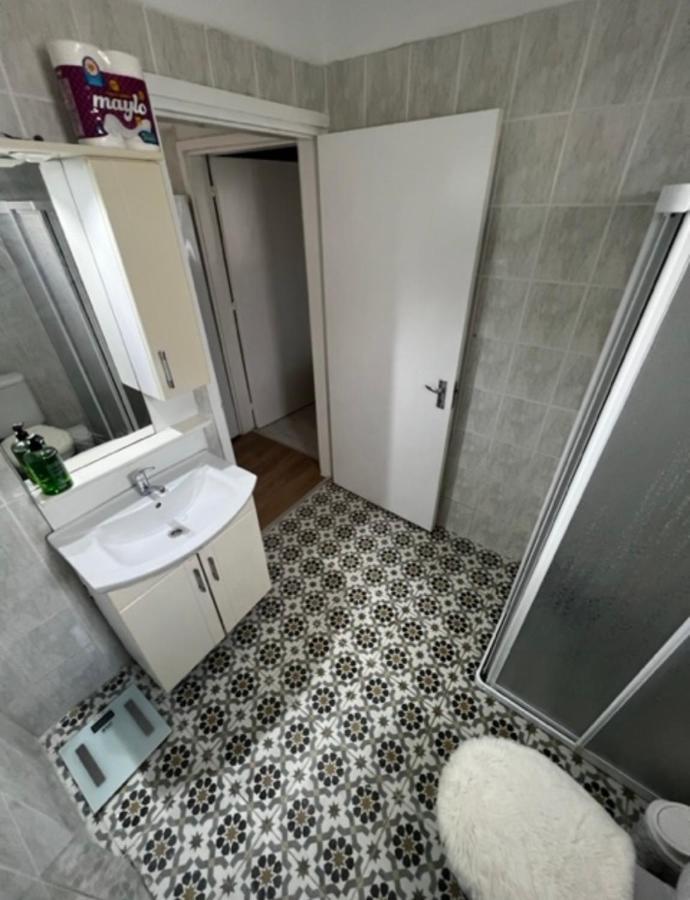 Girne Center 3 Rooms 150 M To Beach Exterior photo